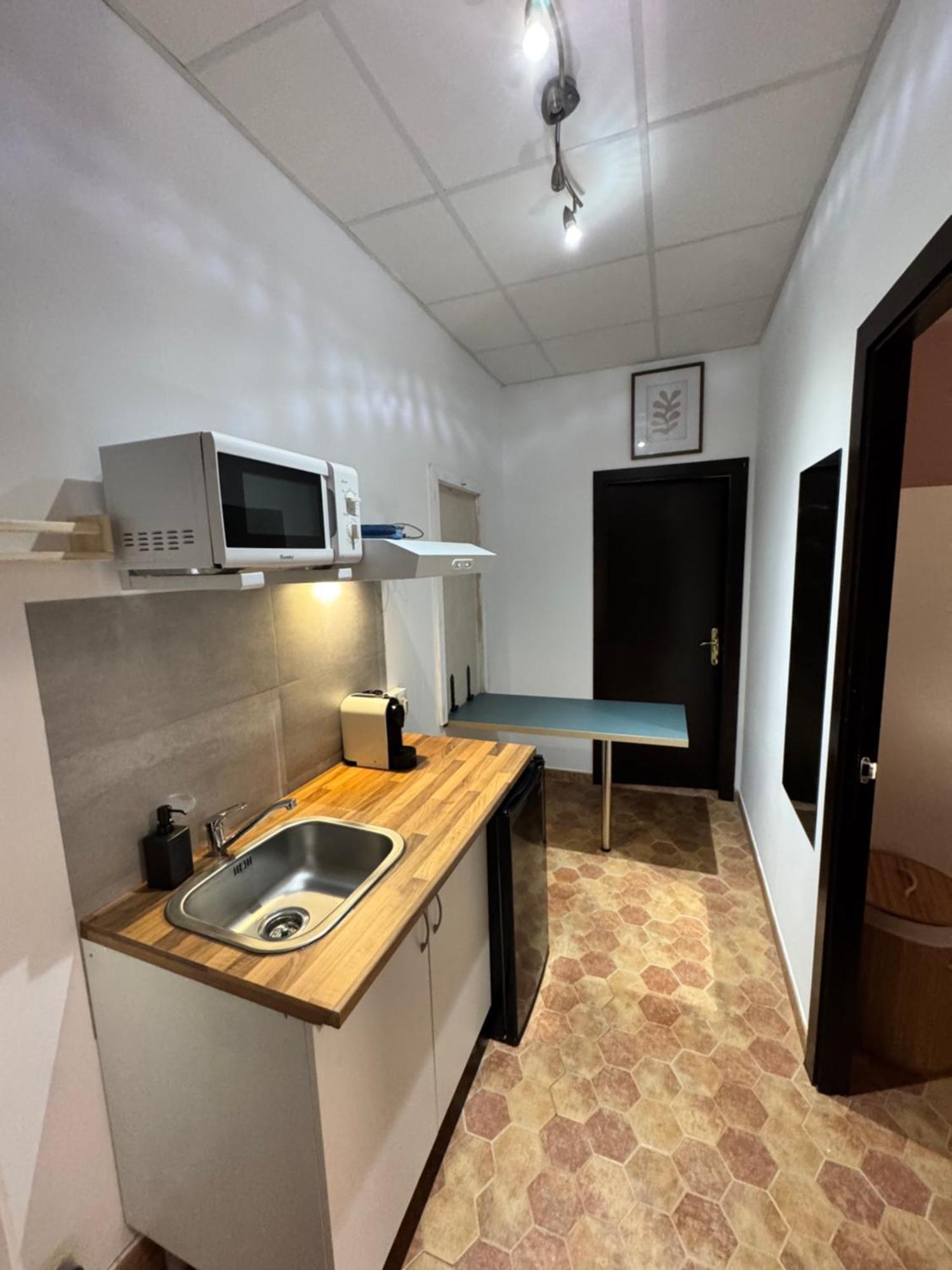 Casa Los Laureles Pilas ภายนอก รูปภาพ