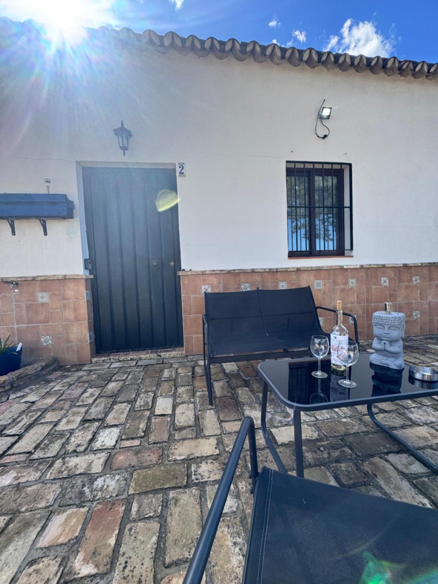 Casa Los Laureles Pilas ภายนอก รูปภาพ