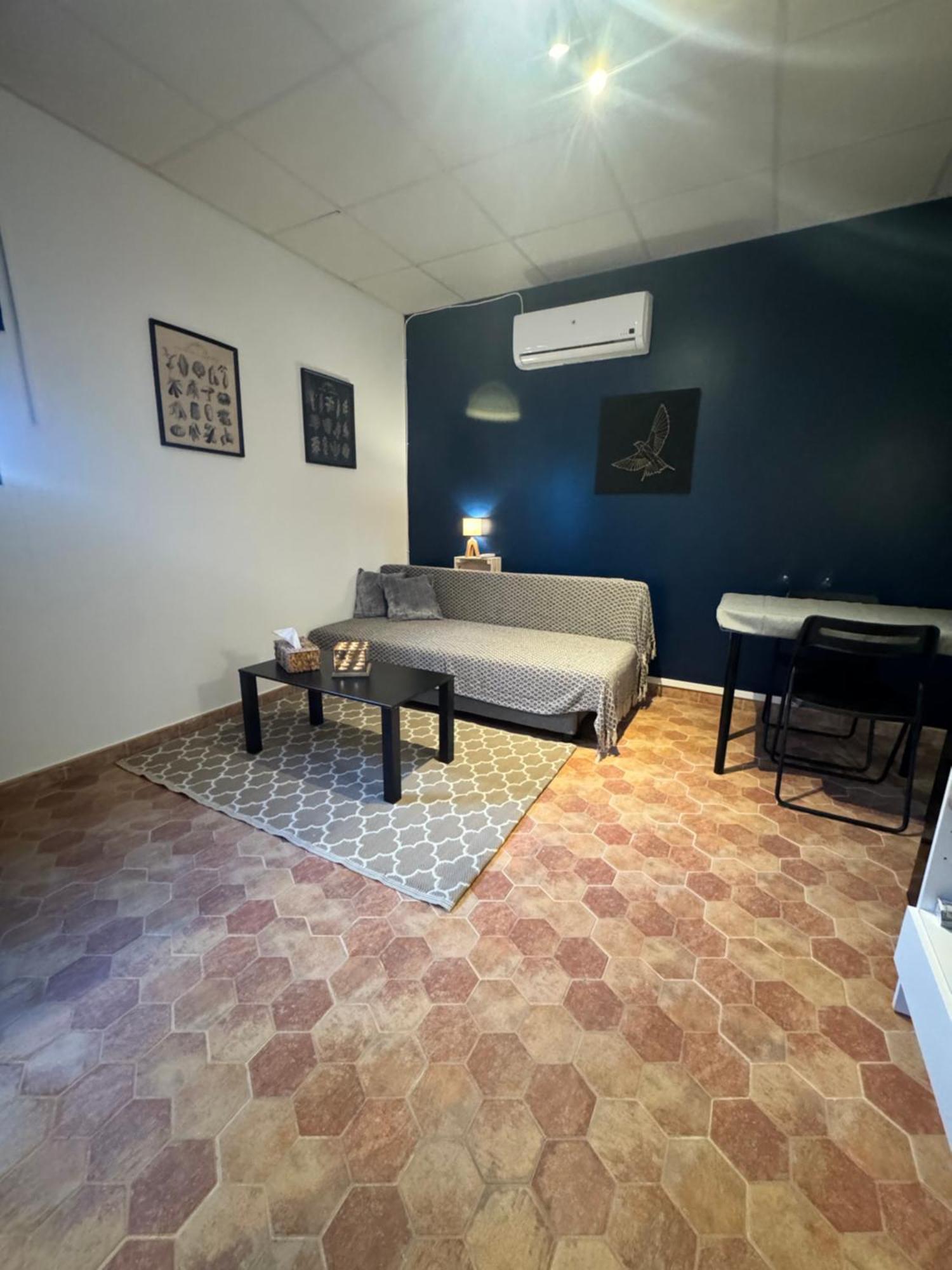 Casa Los Laureles Pilas ภายนอก รูปภาพ