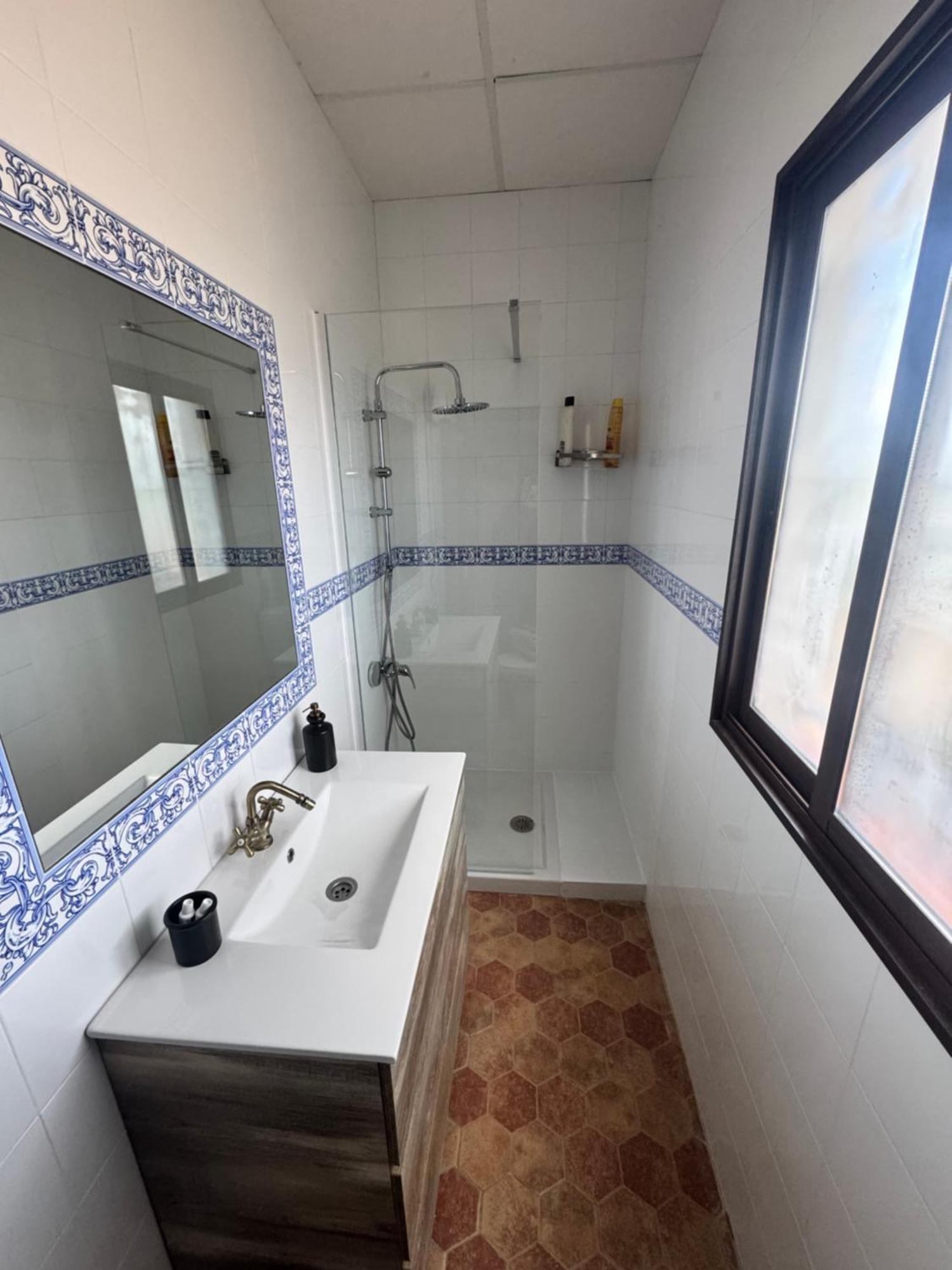 Casa Los Laureles Pilas ภายนอก รูปภาพ